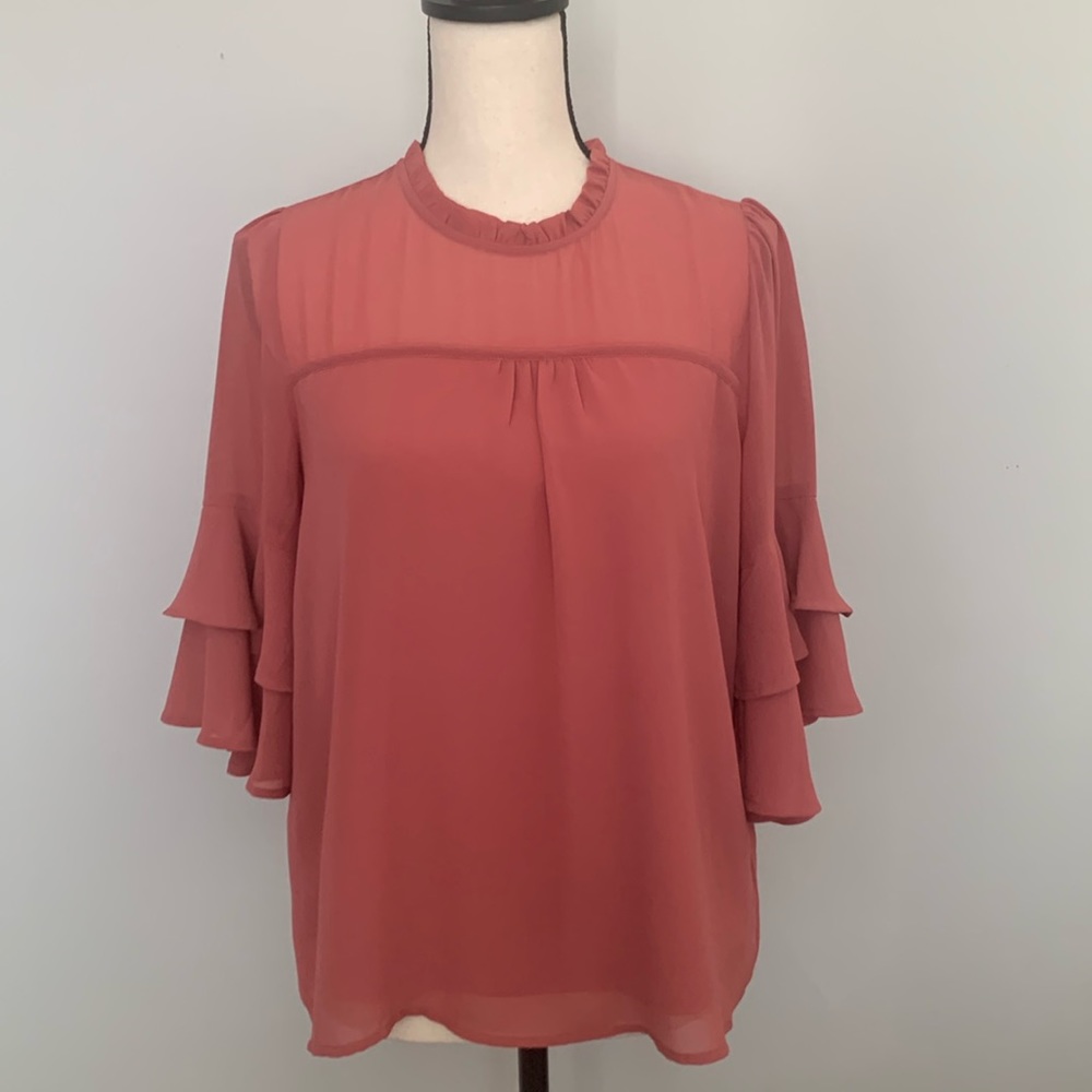 Blouse ruffle sleeve